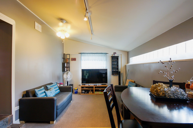 2880 Eisenhower Dr, Des Plaines, IL 60018 photo 8