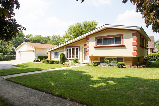2880 Eisenhower Dr, Des Plaines, IL 60018 photo 1