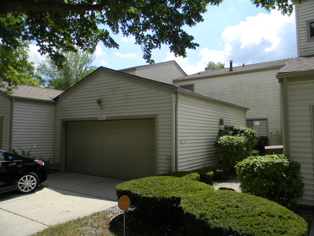 18640 Golfview Dr, Hazel Crest, IL 60429 photo 1