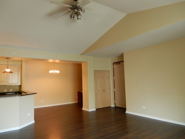 1731 Pavilion Way #503, Park Ridge, IL 60068 photo 4