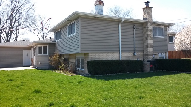 680 Devonshire Dr, Des Plaines, IL 60018 photo 14
