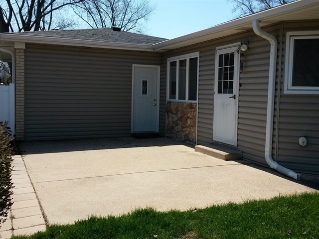 680 Devonshire Dr, Des Plaines, IL 60018 photo 11