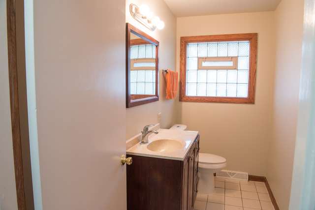 4632 Larch Ave, Glenview, IL 60025 photo 14