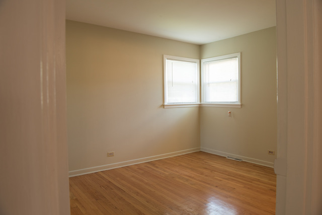 4632 Larch Ave, Glenview, IL 60025 photo 8