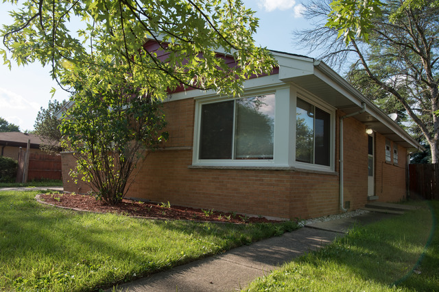 4632 Larch Ave, Glenview, IL 60025 photo 1