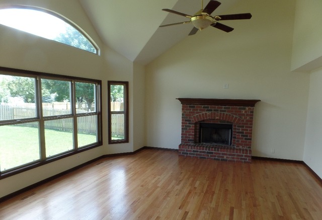 13153 Brooklands Ln, Plainfield, IL 60585 photo 3
