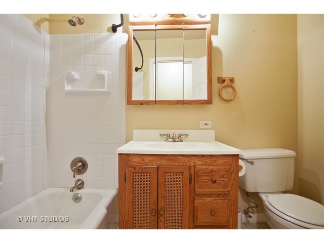 52 Redwood Trl, Wheeling, IL 60090 photo 8