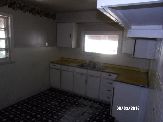 16334 Marshfield Ave, Markham, IL 60428 photo 8