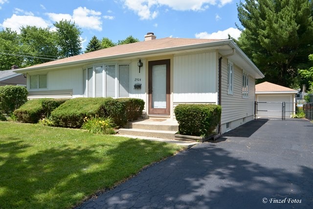 2904 Grouse Ln, Rolling Meadows, IL 60008 photo 1