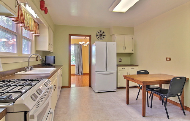3371 S Schultz Dr, Lansing, IL 60438 photo 8