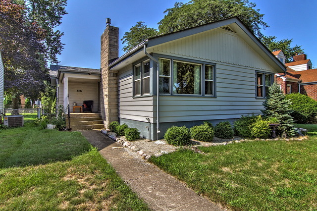 3371 S Schultz Dr, Lansing, IL 60438 photo 2