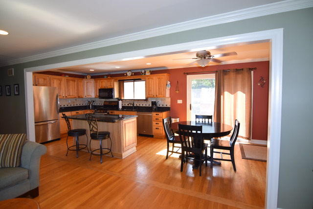 333 Eastgate St, Algonquin, IL 60102 photo 4