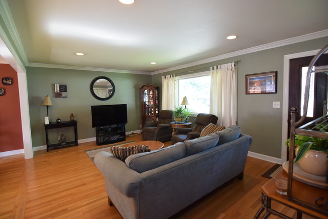 333 Eastgate St, Algonquin, IL 60102 photo 3