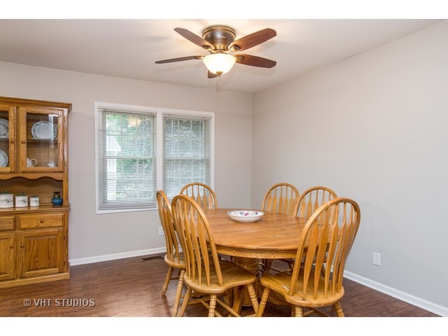 983 Mayfield St, Cary, IL 60013 photo 6