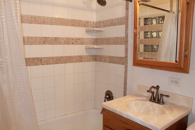 213 N River Rd, Fox River Grove, IL 60021 photo 8
