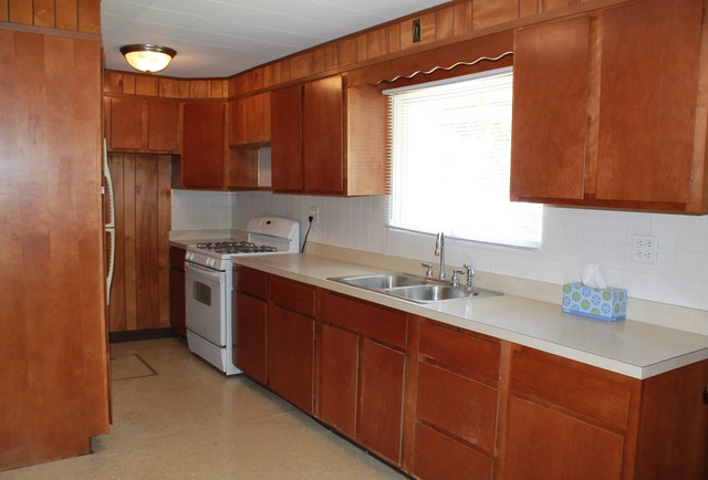 213 N River Rd, Fox River Grove, IL 60021 photo 2