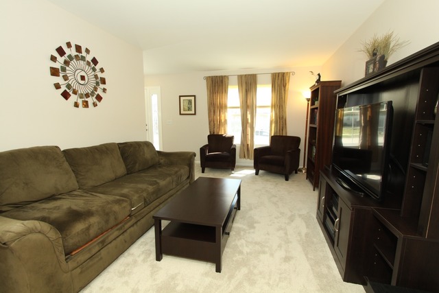 2107 Culver Ct, Plainfield, IL 60586 photo 2