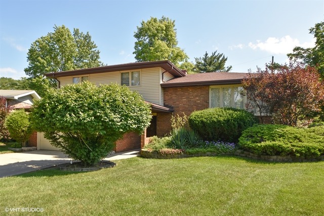 715 Violet Ln, Matteson, IL 60443 photo 1