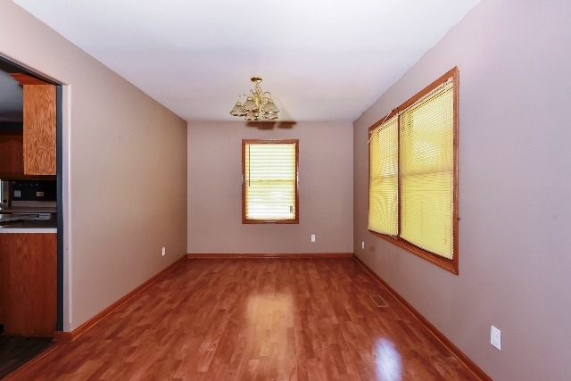 819 E Benton St, Aurora, IL 60505 photo 10