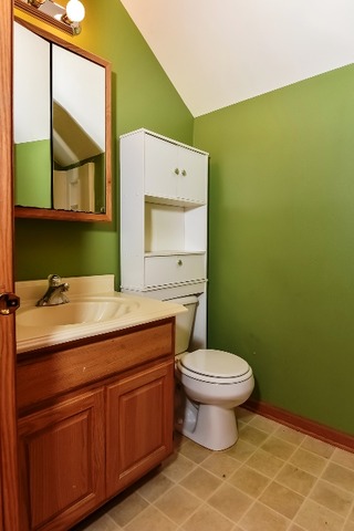 819 E Benton St, Aurora, IL 60505 photo 19