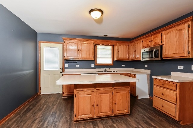 819 E Benton St, Aurora, IL 60505 photo 11