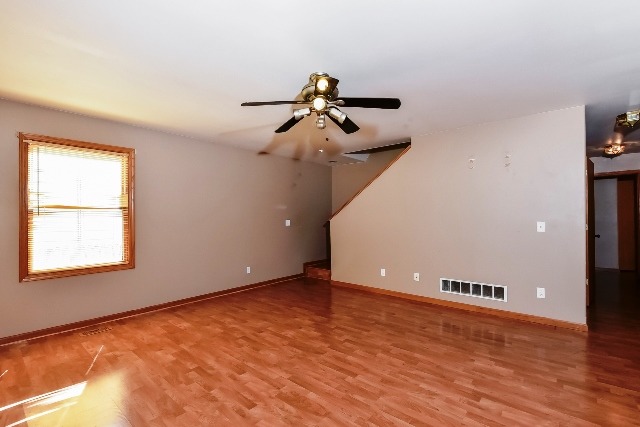 819 E Benton St, Aurora, IL 60505 photo 9