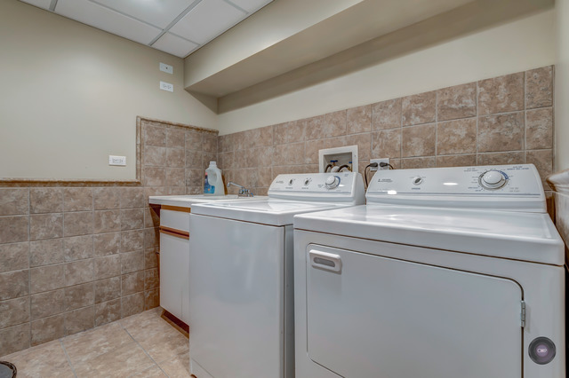 895 Red Clover Dr, Aurora, IL 60504 photo 12