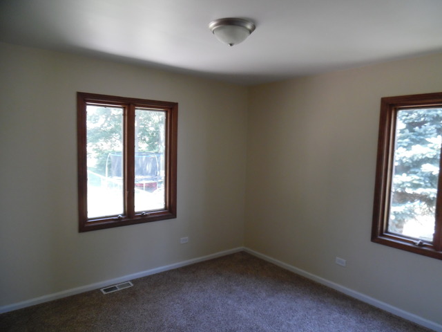 1002 Fortress Dr, Mchenry, IL 60050 photo 5