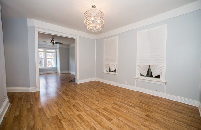 2811 E 76th St, Chicago, IL 60649 photo 4