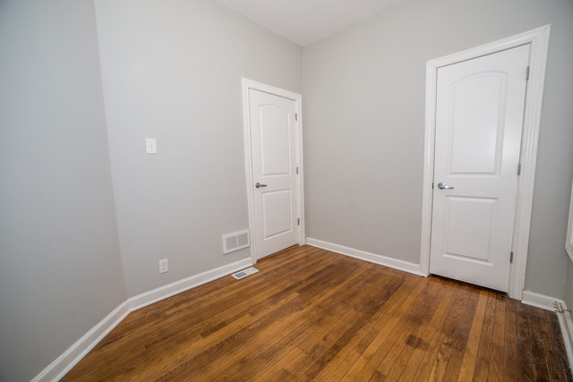 2811 E 76th St, Chicago, IL 60649 photo 6