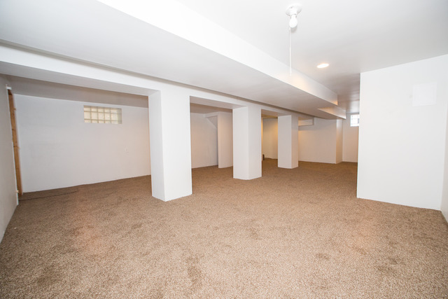2811 E 76th St, Chicago, IL 60649 photo 12
