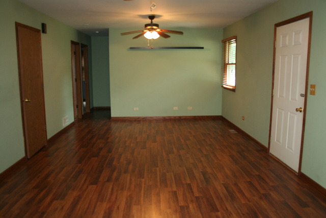 5221 Palm St, Mchenry, IL 60051 photo 2