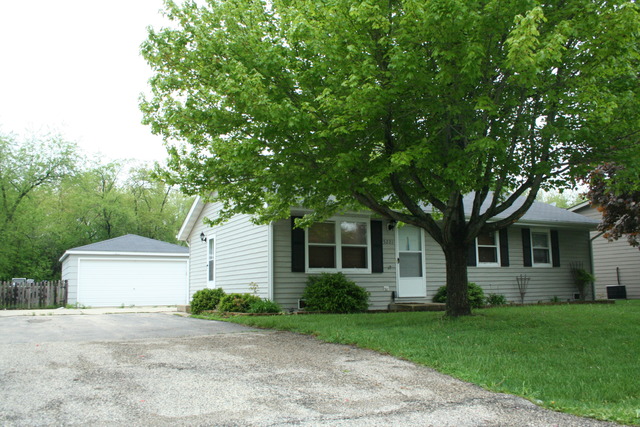 5221 Palm St, Mchenry, IL 60051 photo 1