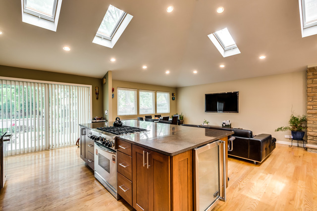 8911 Ewing Ave, Evanston, IL 60203 photo 6