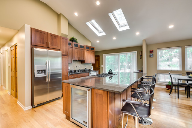 8911 Ewing Ave, Evanston, IL 60203 photo 4