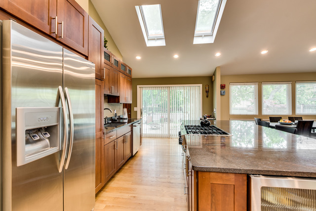 8911 Ewing Ave, Evanston, IL 60203 photo 5