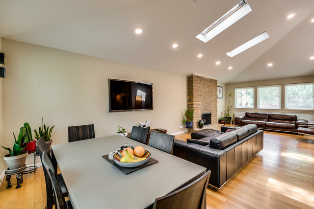 8911 Ewing Ave, Evanston, IL 60203 photo 9