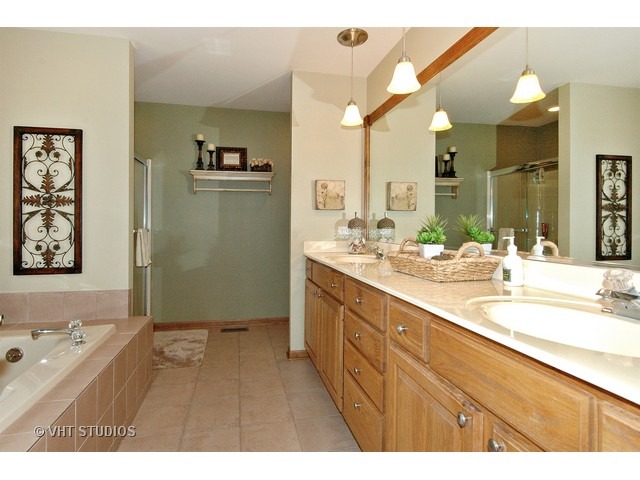 39 W651 Lori Ln, Elgin, IL 60124 photo 7