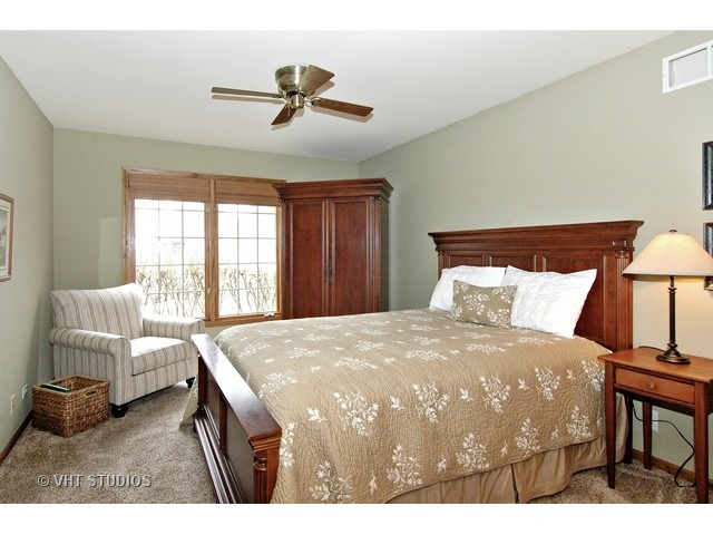 39 W651 Lori Ln, Elgin, IL 60124 photo 8