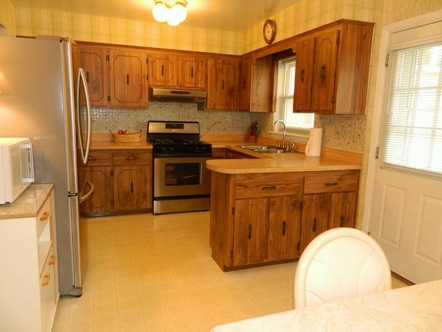 2231 Pine St, Des Plaines, IL 60018 photo 4