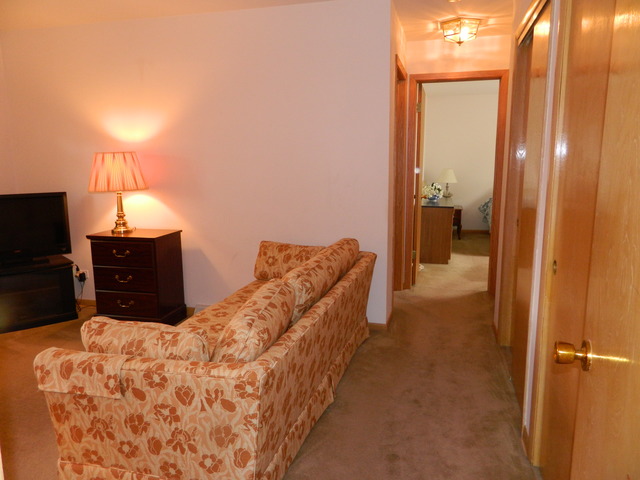 2231 Pine St, Des Plaines, IL 60018 photo 8