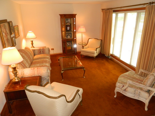 2231 Pine St, Des Plaines, IL 60018 photo 3