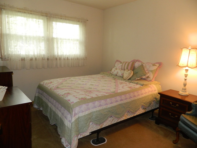 2231 Pine St, Des Plaines, IL 60018 photo 10