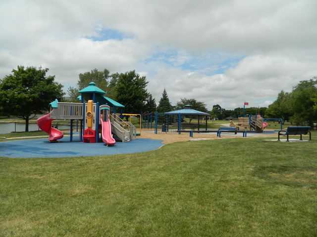 2231 Pine St, Des Plaines, IL 60018 photo 22