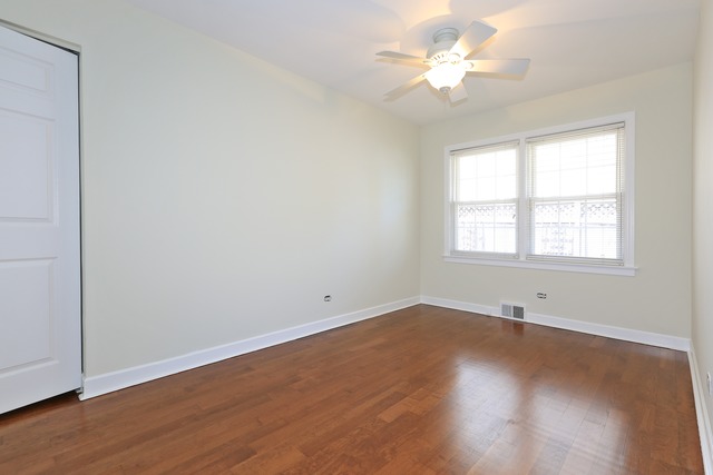 2120 Robincrest Ln, Glenview, IL 60025 photo 9