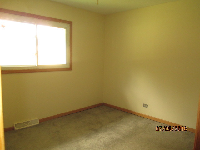 1413 W Bayview Ln, Johnsburg, IL 60051 photo 11