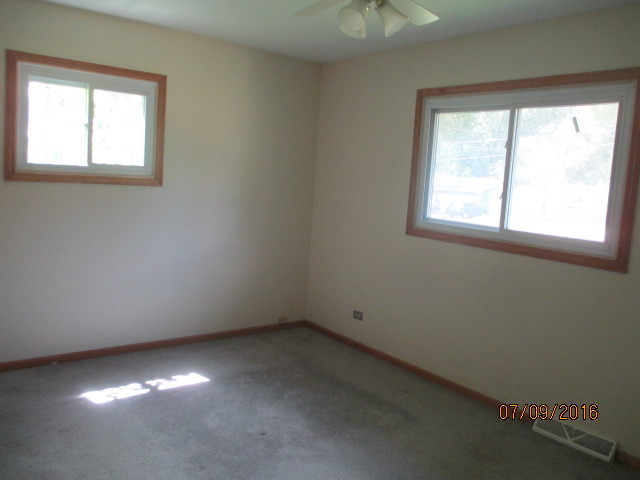1413 W Bayview Ln, Johnsburg, IL 60051 photo 10