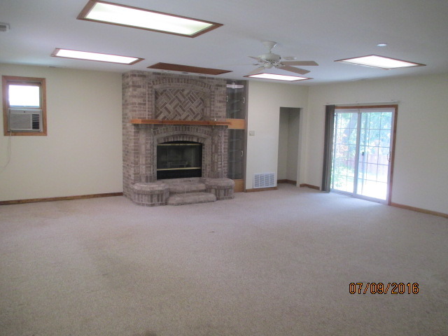 1413 W Bayview Ln, Johnsburg, IL 60051 photo 2