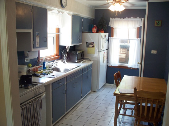 402 Howard Ave, Aurora, IL 60506 photo 4