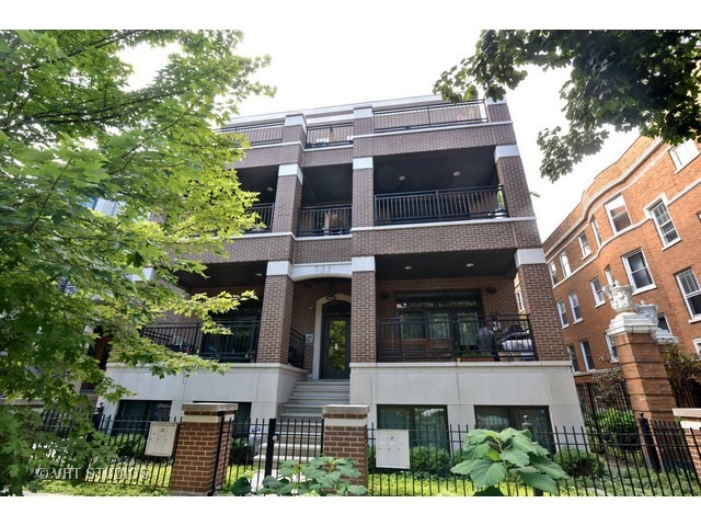 735 W Brompton Ave #3E, Chicago, IL 60657 photo 1